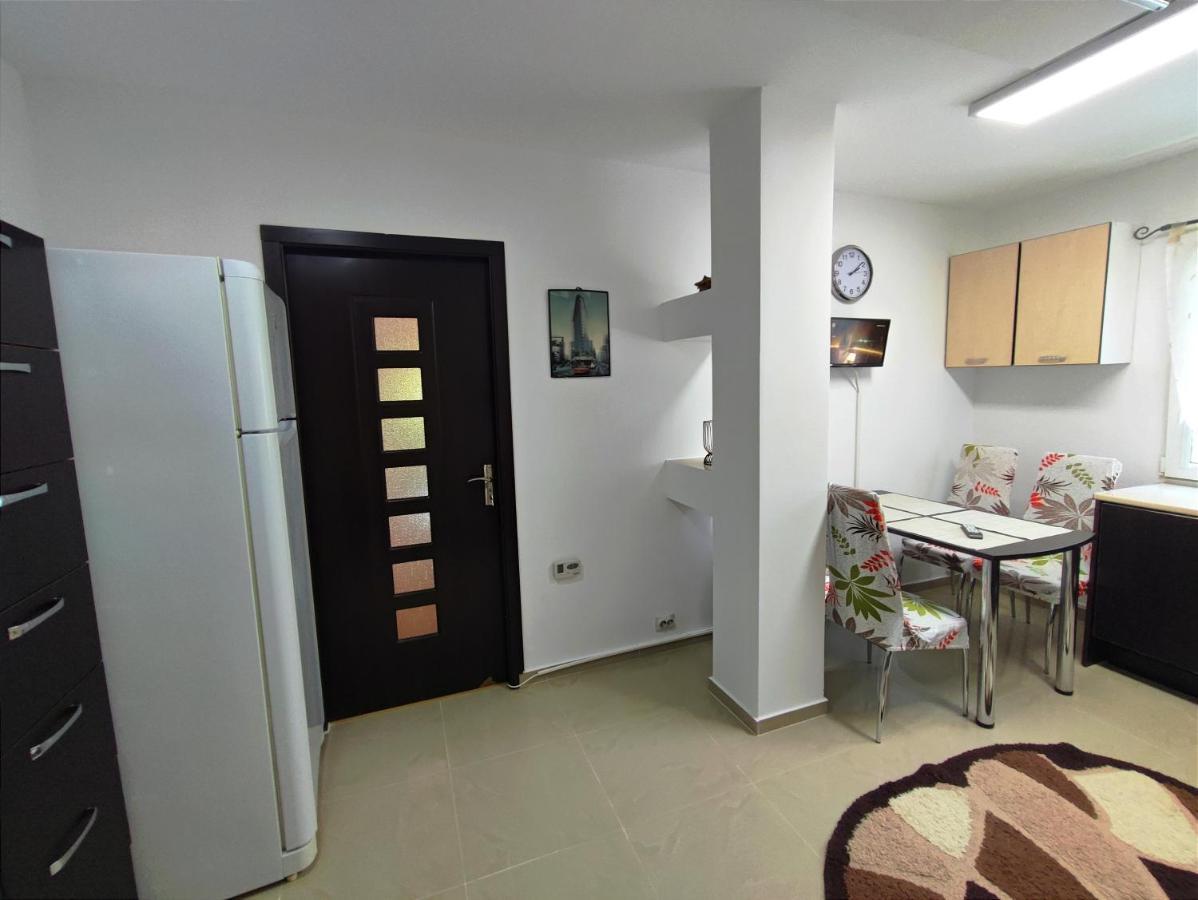 Ferienwohnung Deea Orşova Exterior foto